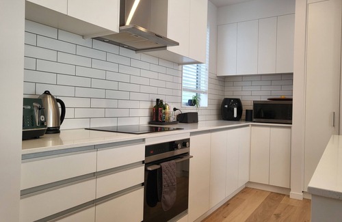 Wellington Maison | Mt Vic City Fringe w/ free carparking