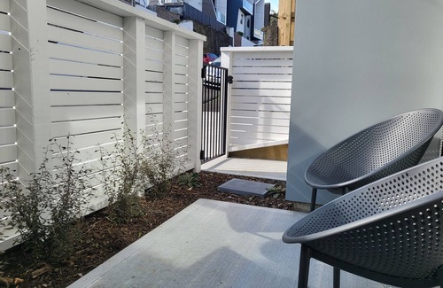 Wellington Maison | Mt Vic City Fringe w/ free carparking