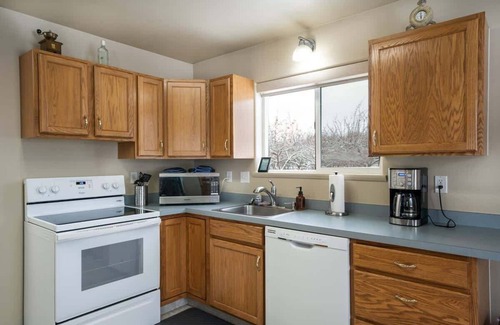 Kalispell Maison | MT Views, Firepit, Sauna, Glacier Park Adventure