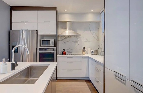 Montreal Appartement | MTL Townhouse- 3 bdr in the heart of the city