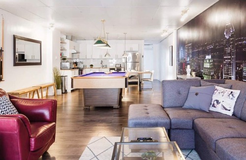Plateau Mont Royal Appartement | L'Entertainer: COEUR du Plateau, 3 lits king, 2 lits queen, 1.5 sdb, Netflix!