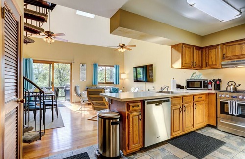 Vernon Copropriété | Mtn Creek Resort Condo - Mountain Bike, Hike, Golf, Swim, Legoland, NYC 1 Hour