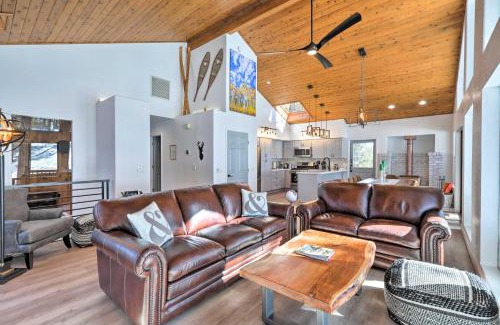 Kachina Village Maison | Mtn-View Cabin with Game Room and Deck in Flagstaff