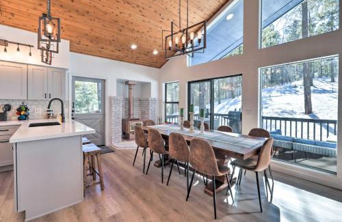 Kachina Village Maison | Mtn-View Cabin with Game Room and Deck in Flagstaff
