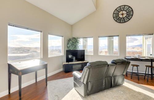Sparks Maison | Mtn-View Escape with Hot Tub in Sparks!
