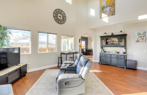 Sparks Maison | Mtn-View Escape with Hot Tub in Sparks!