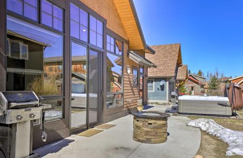 Grand Park Maison | Mtn-View Fraser Home with Hot Tub - Near Skiing!