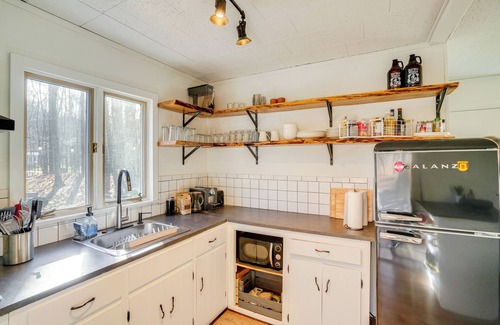 Round Top Cabine | Mtn Views + On-Site Hiking Trails: Catskills Cabin