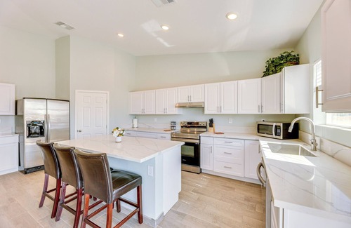 Casa Grande Maison | Mtn Views: Spacious Family Home in Casa Grande!