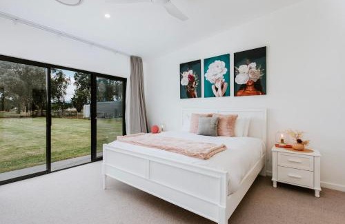 Bombira Maison | Mudgee Haven - Stunning Terra Modern Design