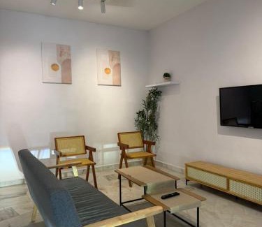 Teluk Intan Maison | Muji Homestay, 4 bedrooms, Few mins To Lean Tower by Mr Homestay