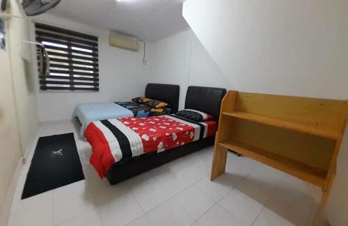 Kampung Keladi Maison | Mukhriz 2 Homestay