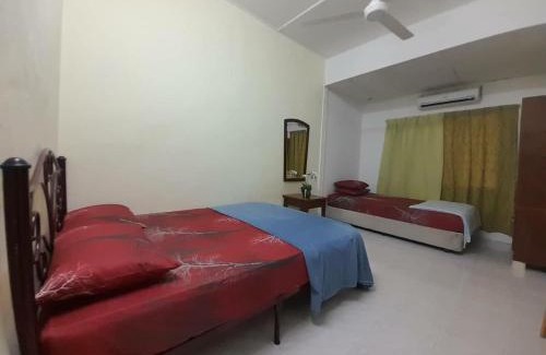 Kampung Keladi Maison | Mukhriz 2 Homestay