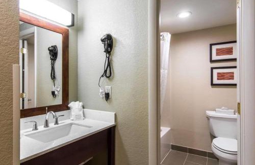 North Newport News Hôtel | Mulberry Inn