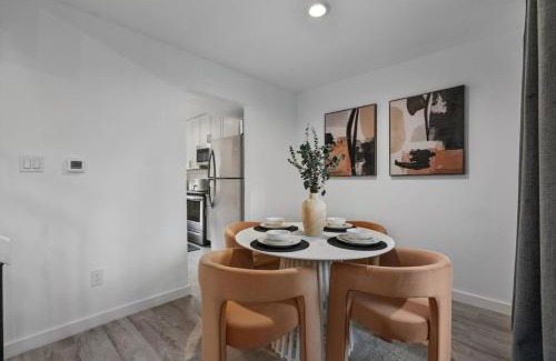 Coronado Hills Maison | Multi Home - Up to 16 people - Balcony Access