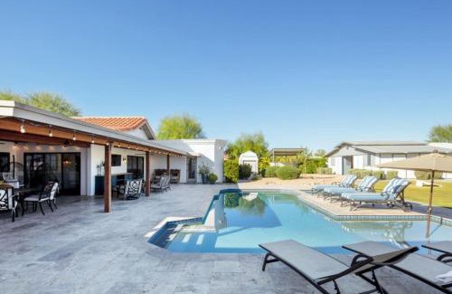 Paradise Valley Village Maison | Multi-Million Dollar Estate, Pickle Ball, Heated Pool