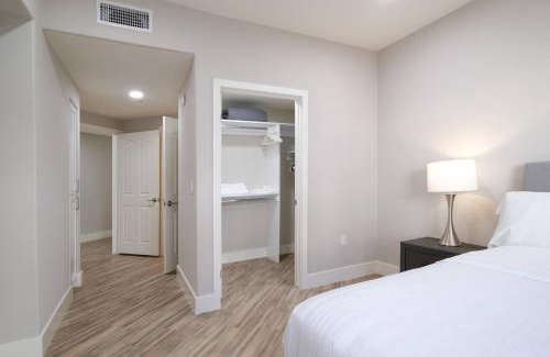 La Brea Hôtel | Multiple Miracle Mile Apartments Hub