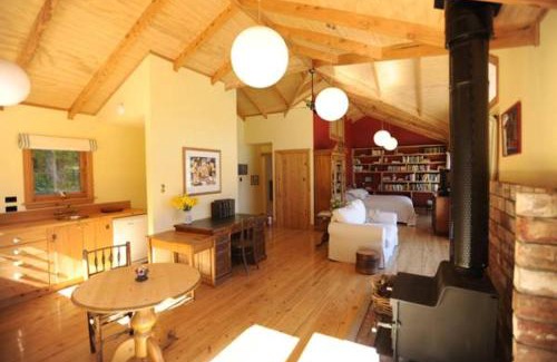 Akaroa Maison | Mumfords