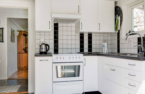 Asarum Maison | Munkhalla Utsikten by Interhome