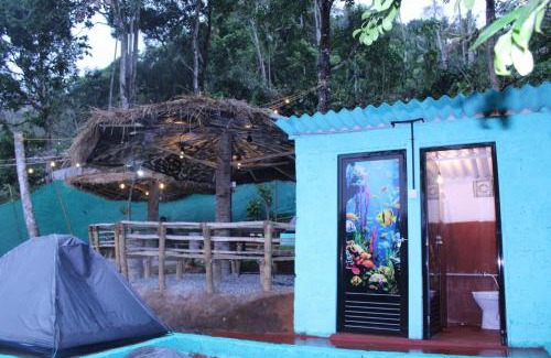Iruttukanam Autre | Munnar Kudil Resto Cafe