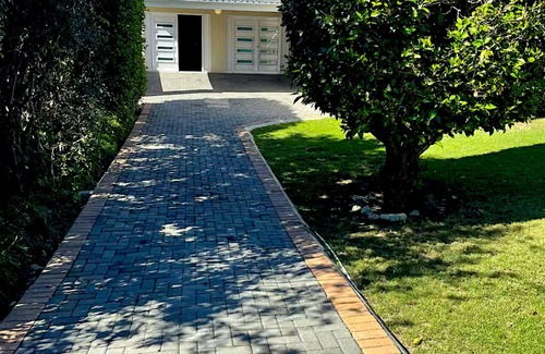 Port Elizabeth Maison | Munro House l Family-Friendly City Getaway with Ocean Views l Sleeps 8