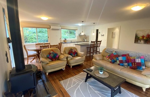 Marysville Maison | MURCHISON COTTAGE - Relaxing, fresh retreat from the city