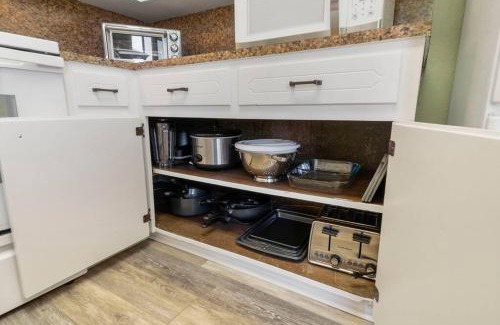 Muskogee Maison | Muskogee Guest FavoriteHuge YardCoffee Bar!
