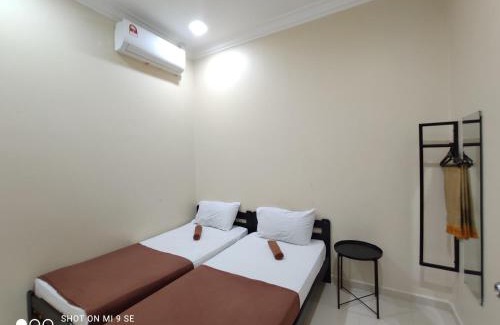 Kampung Suka Menanti Maison | MUSLlM ONLY Wifi 3 Room with 2 aircond Menanti Village Homestay