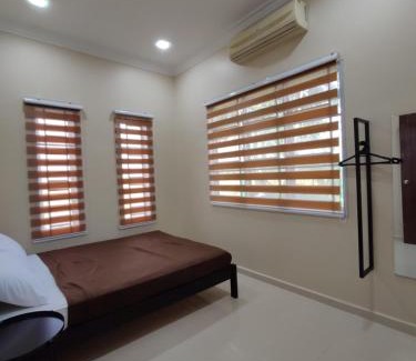 Kampung Suka Menanti Maison | MUSLlM ONLY Wifi 3 Room with 2 aircond Menanti Village Homestay