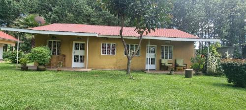 Western Region Maison | Mutolere Coffee Pot Guest Houses