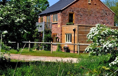 Moreton Valence Maison | Mutton Barn - The Best rural holiday property in Warwickshire - 10 Guest Unit