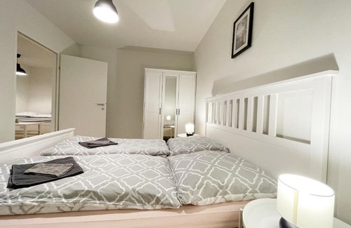 Simmering Appartement | MUZETA11 - Modern Town Apartment with Balcony