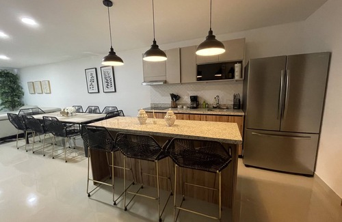 Mazatlan Copropriété | New modern 2 bed 2 bath condo steps away from the beach with rooftop pool deck!