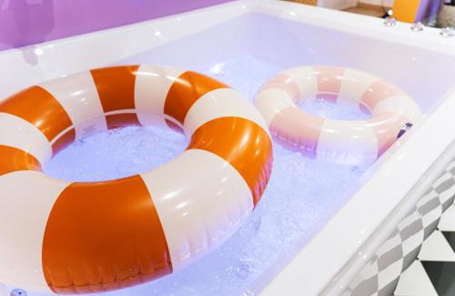 Manage Maison | My Funky House - Jacuzzi, Sauna, billard, cinéma, Nintendo Switch, jeux, filet suspendu