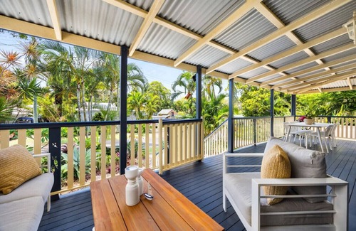 Brisbane Waterfront Maison | My Island Home at Coochie
