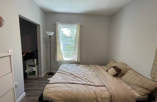 Lynn Appartement | My peaceful one bedroom apartment has everything you need for your Lynn trip.