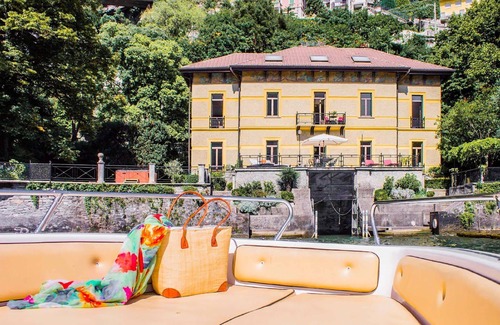 Moltrasio Villa | Villa à Moltrasio avec 8 chambres à coucher, 16 couchages