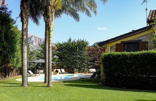 Cinisi Villa | Villa à Cinisi avec 3 chambres à coucher, 7 couchages