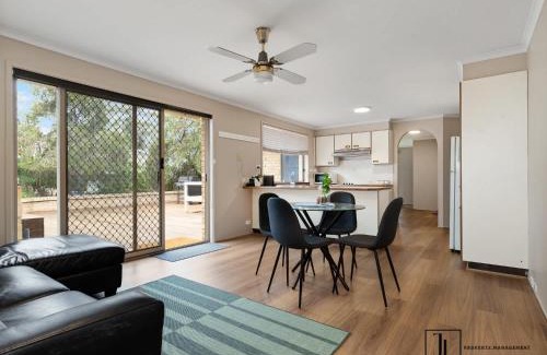 Surfside Maison | Myamba Sands, 150m to Beach