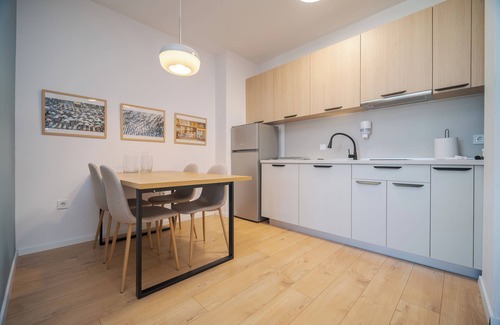 Studentski Grad Appartement | Mycampus/4 guests/panorama terrace/UNSS/803
