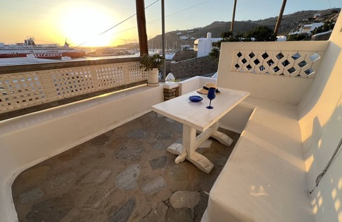 Tourlos Appartement | Mykonos Violet Nest - Sea View Escape