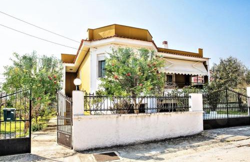 Nea Peramos Maison | Myrsini' s House