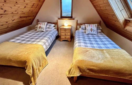 Clachtoll Maison | Myrtle Cottage - beautiful sea views!