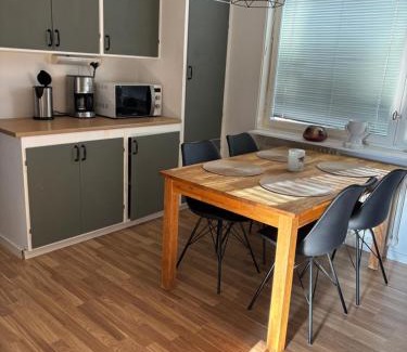 Kiruna Appartement | Mysig lägenhet i lugnt flerfamiljshus
