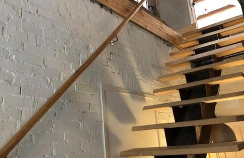 Kivik Appartement | Mysigt men trångt vindsrum i Svinaberga!