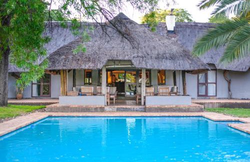 Beestekraal Cabine | Mziki Safari Lodge