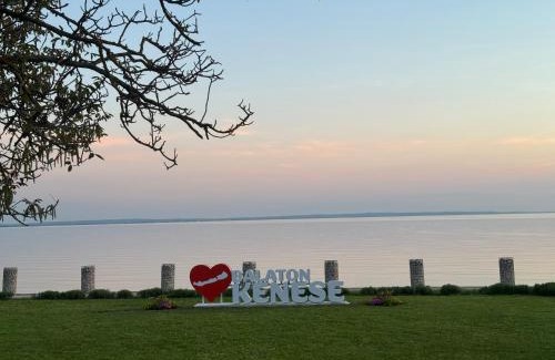 Balatonkenese Maison | Nóra Apartman