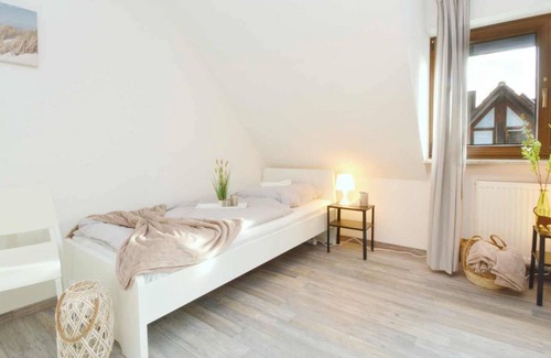 Simonshofen Appartement | Nü09 - Schöne Ferienwohnung mit Balkon in Lauf an der Pegnitz bei Nürnberg, 110qm, 4 Zimmer, Max. 8 Personen