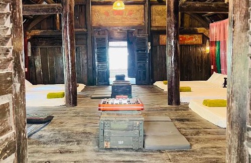 Luong Son Chalet De Ski | Nả Yên Retreat Lương Sơn Hòa Bình - Nhà sàn to