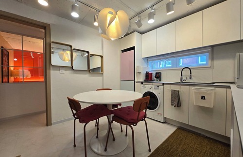 Cheongdam Villa | N.6 Great View, Stylish Home with Stunning Street View, Gangnam, Seoul
